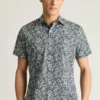 Abbottonate il vostro stile con la camicia Riviera Short Sleeve Shirt di Bonobos