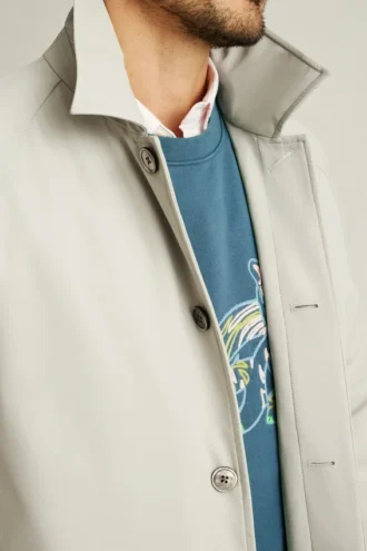 Affronta le giornate piovose con stile grazie alla giacca Mac italiana di Bonobos