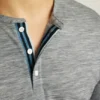 Camicia Henley in lana merino morbida e traspirante