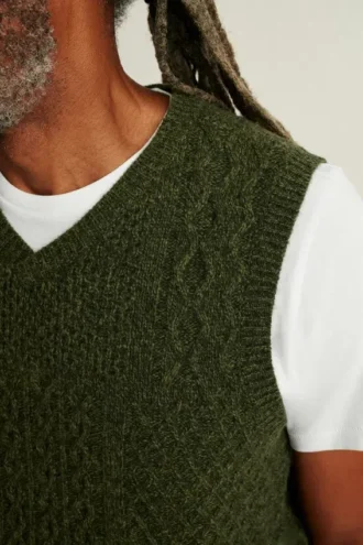 Gilet in maglia a trecce di lana