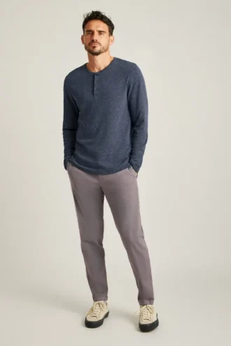 Henley di lusso a maniche lunghe