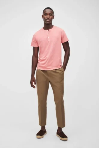 Henley tinta in capo