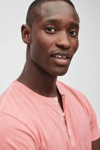 Henley tinta in capo