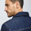 La giacca in denim elasticizzato
