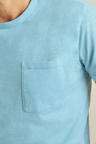 Maglietta in tessuto fiammato tinta in capo e sbiadita dal sole