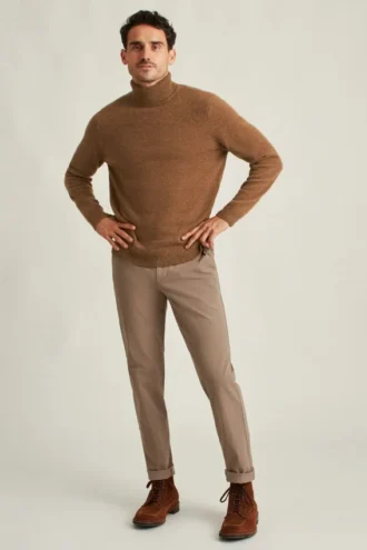 Maglione a collo alto in misto yak