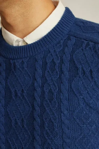 Maglione a collo rotondo in maglia a trecce di peso medio