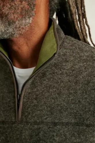 Maglione con mezza zip in lana italiana