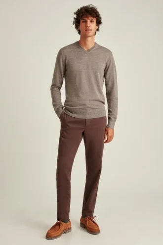 Maglione in lana merino lavabile con scollo a V