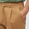 Pantaloncini chino elasticizzati a pieghe