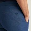 Pantaloni chino in tessuto tinto in filo