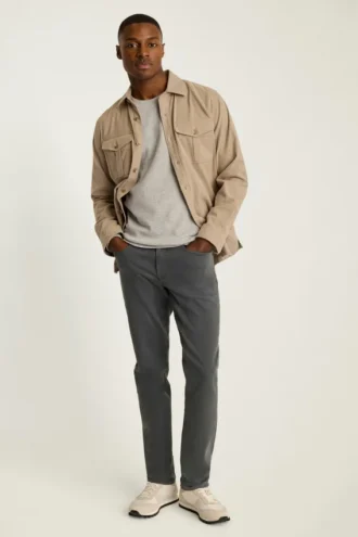 Preparati per il jet-set con i Stretch Travel Jeans extra elasticizzati di Bonobos