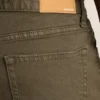 Preparati per il jet-set con i Stretch Travel Jeans extra elasticizzati di Bonobos