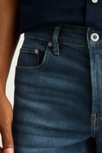 Ridefinisci il concetto di comfort con i jeans leggeri elasticizzati Bonobos