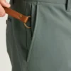 Scopri uno stile disinvolto con i pantaloni chino elasticizzati da uomo Bonobos 2.0