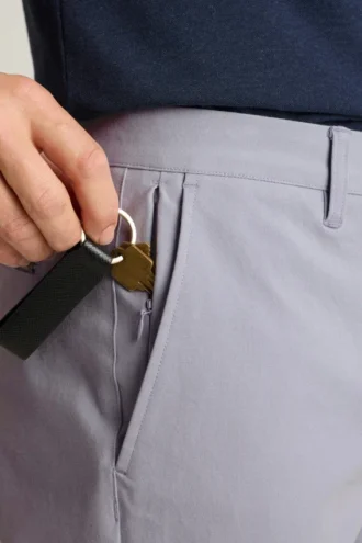 Scopri uno stile disinvolto con i pantaloni chino elasticizzati da uomo Bonobos 2.0