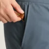 Scopri uno stile disinvolto con i pantaloni chino elasticizzati da uomo Bonobos 2.0