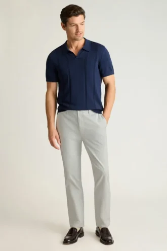 Stretch Washed Chino Pants: Tailored Fit and Slim Fit chinos