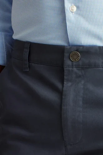 Stretch Washed Chino Pants: Tailored Fit and Slim Fit chinos