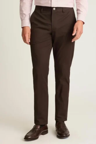 Stretch Washed Chino Pants: Tailored Fit and Slim Fit chinos