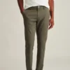 Stretch Washed Chino Pants: Tailored Fit and Slim Fit chinos