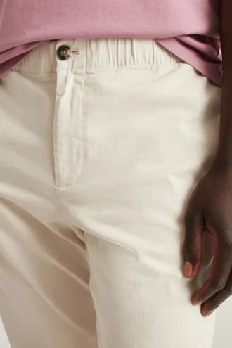 The Off Duty Pant: pantaloni chino jogger da casa