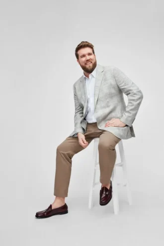 unconstructed italian linen blazer in taglie forti 1 330x495 - Unconstructed Italian Linen Blazer in Taglie forti